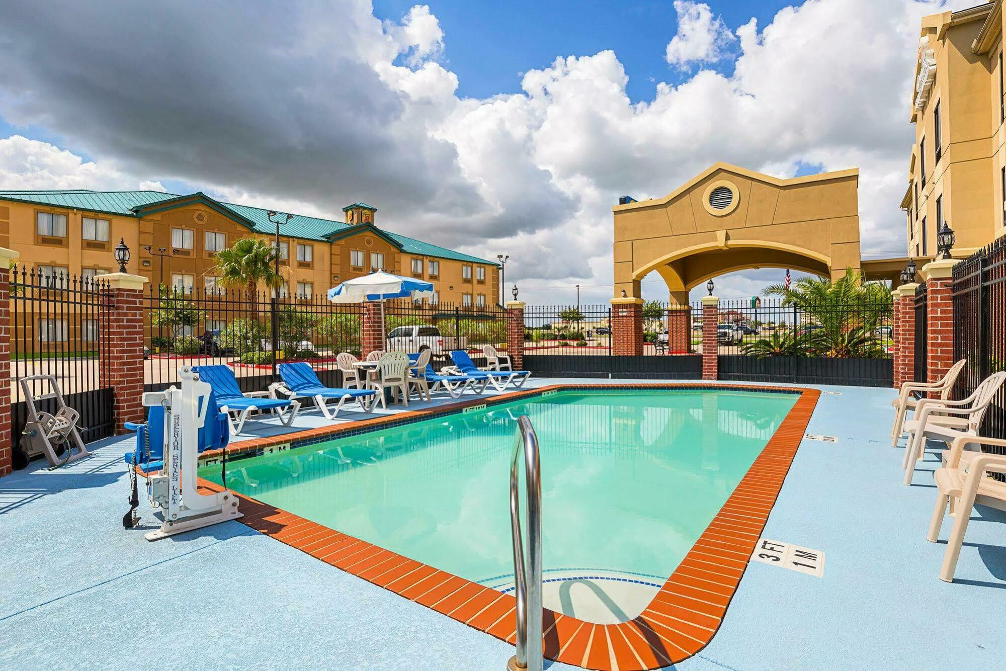 Comfort Inn & Suites Port Arthur-Port Neches Exterior foto